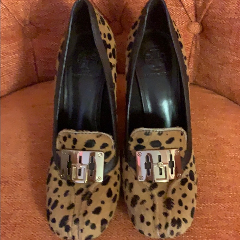 Tory Burch leopard hair loafer pump